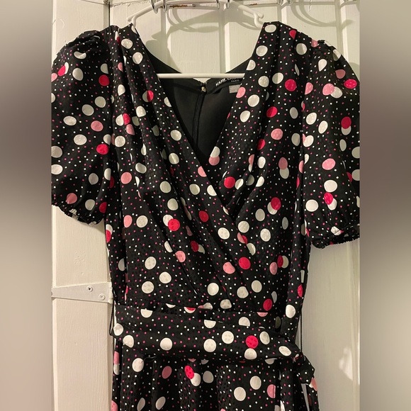 Karl Lagerfeld hi-low wrap Polk-a-dot dress-size8 like new - Picture 3 of 13